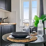 Cosy Proche Paris Et Du Bois De Vincennes アパート